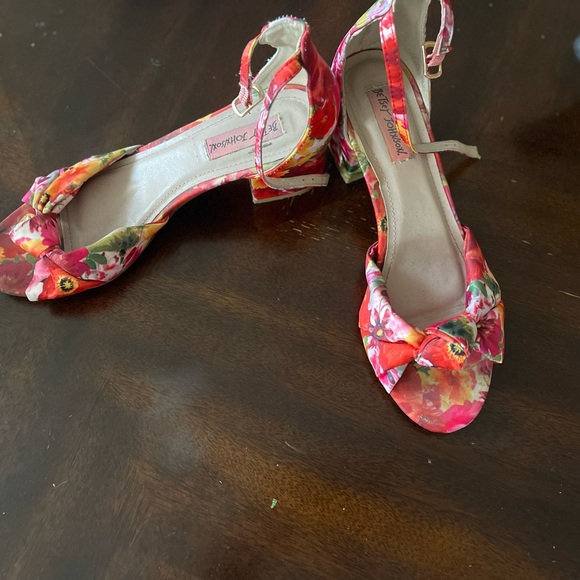 Betsey Johnson heels - Picture 2 of 3